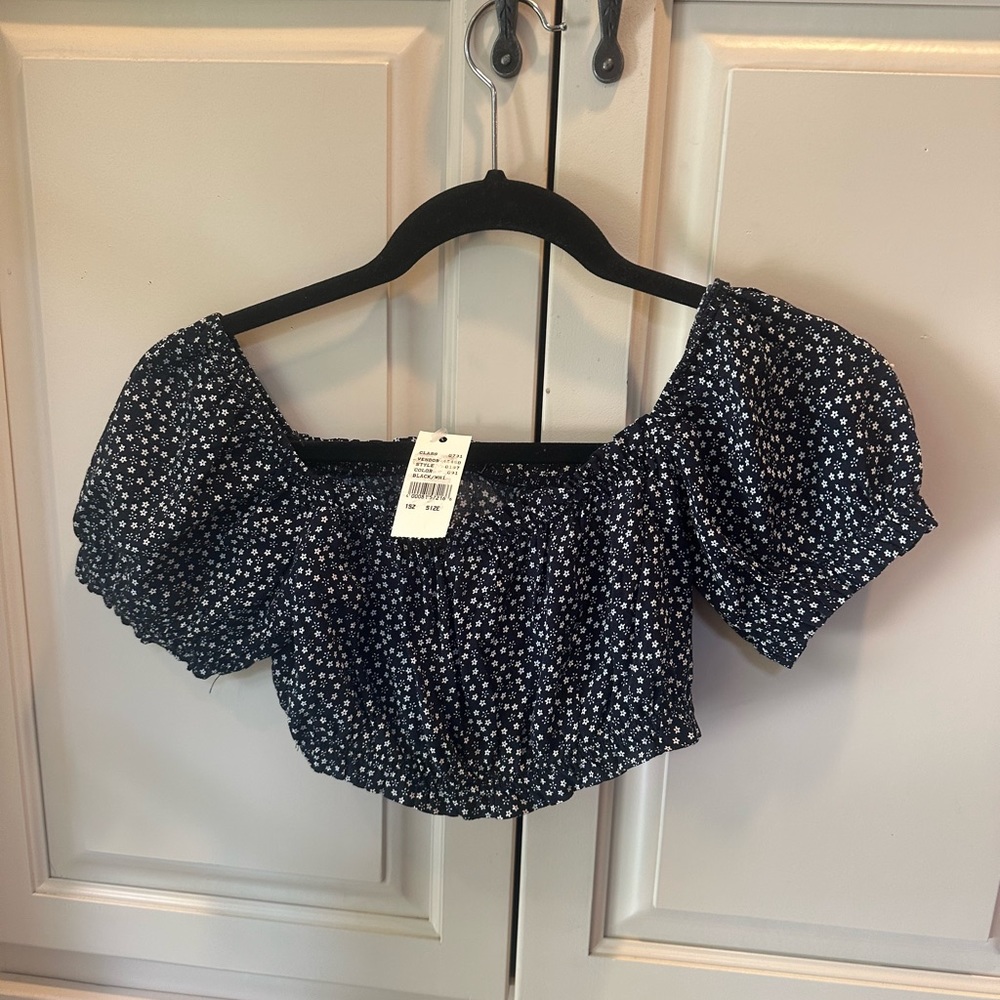 NWT Brandy Melville Floral Crop Top